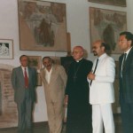 1986 Sala De Carolis Montefiore (AP) mostra Antologica "Immagini e Visioni". Inaugurazione: da sinistra: Prof. Ottaviani(Vicesindaco), Dott. Carboni (pres. Provincia Ascoli Piceno), Mons.Cleto Bellucci (Arcivescovo di Fermo), il maestro Crocetta, un consigliere comunale